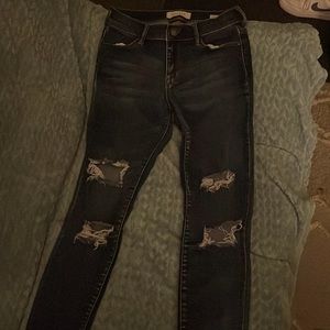 Blue ripped stretchy ankle jeans